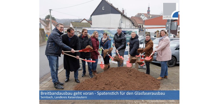 Spatenstich Breitbandausbau M-EA-N-S Sembach